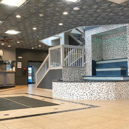 American Inn & Suites Уотърфорд Екстериор снимка