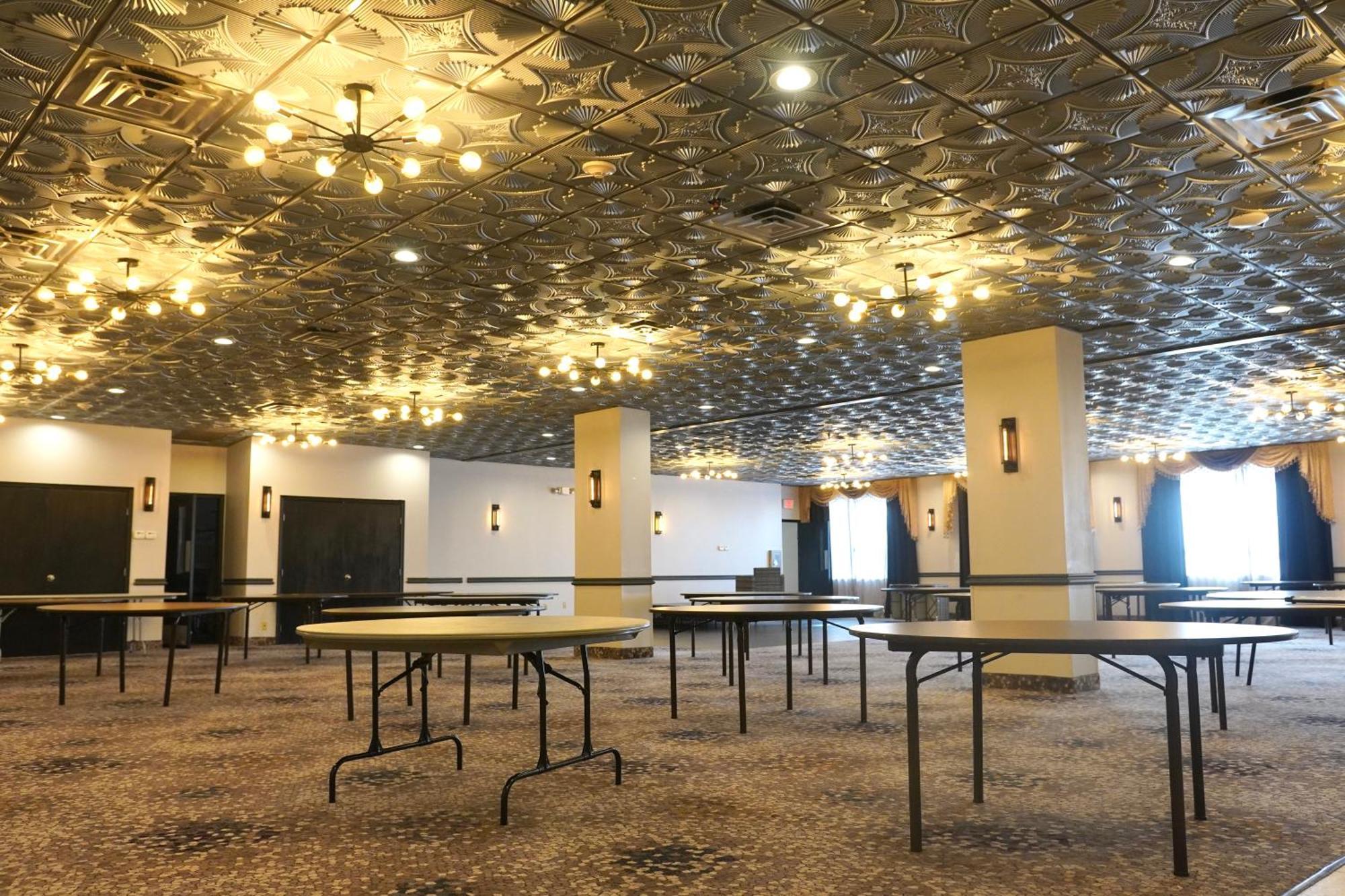 American Inn & Suites Уотърфорд Екстериор снимка