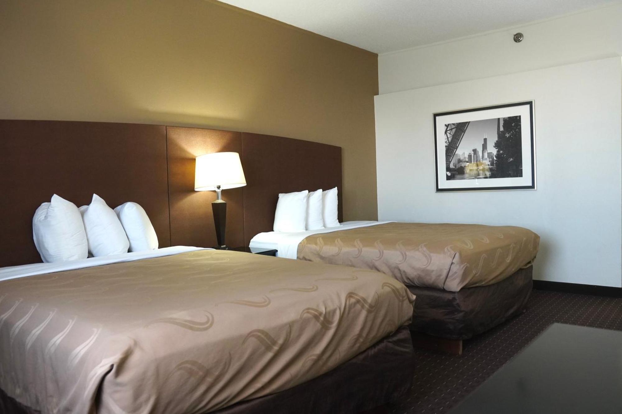 American Inn & Suites Уотърфорд Екстериор снимка