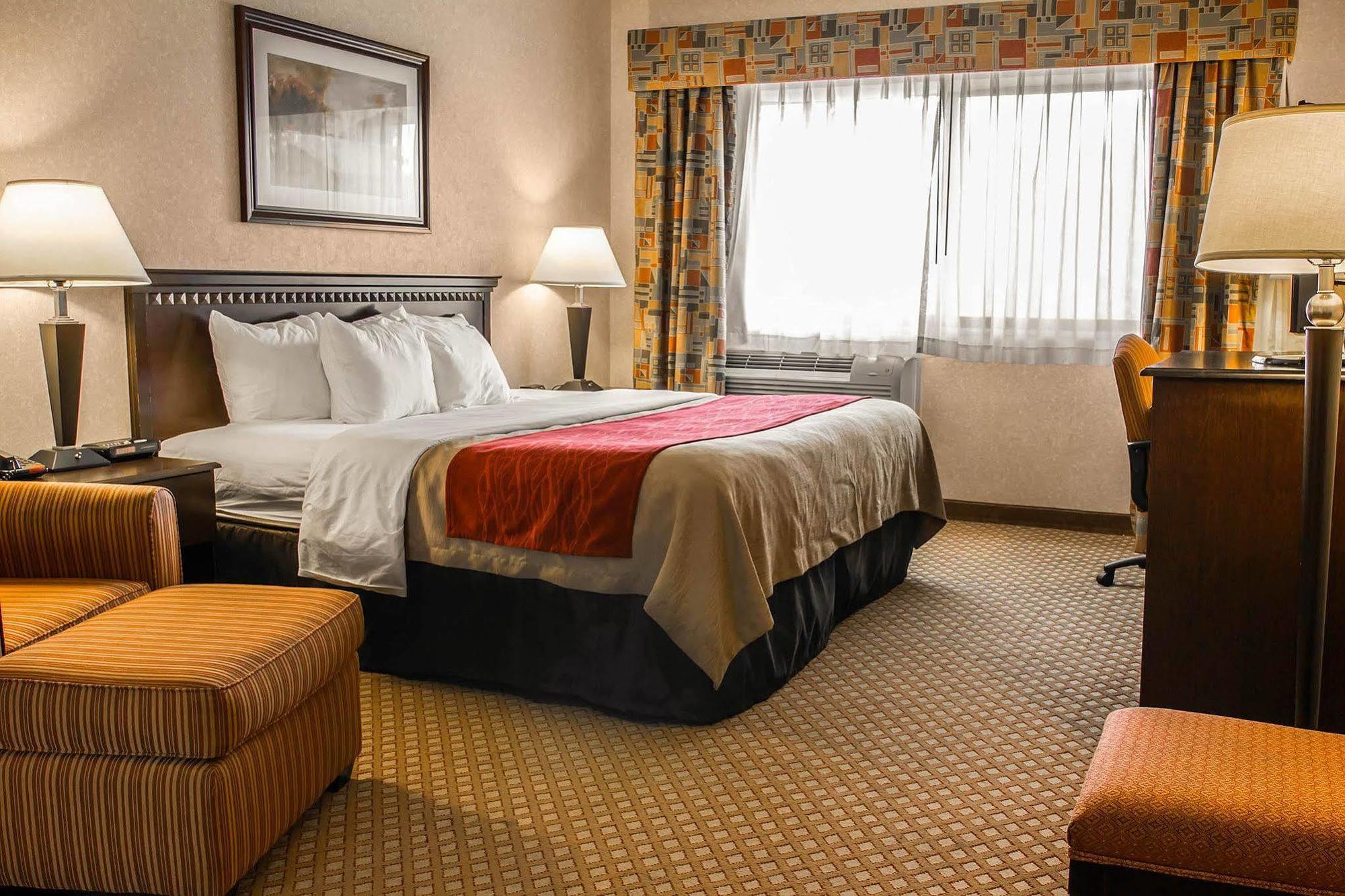 American Inn & Suites Уотърфорд Екстериор снимка